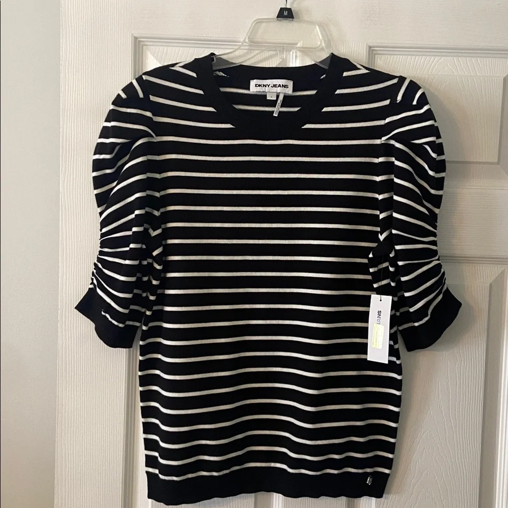 DKNY Black and White Striped Top length 26” bust 36” brand new - Picture 4 of 8
